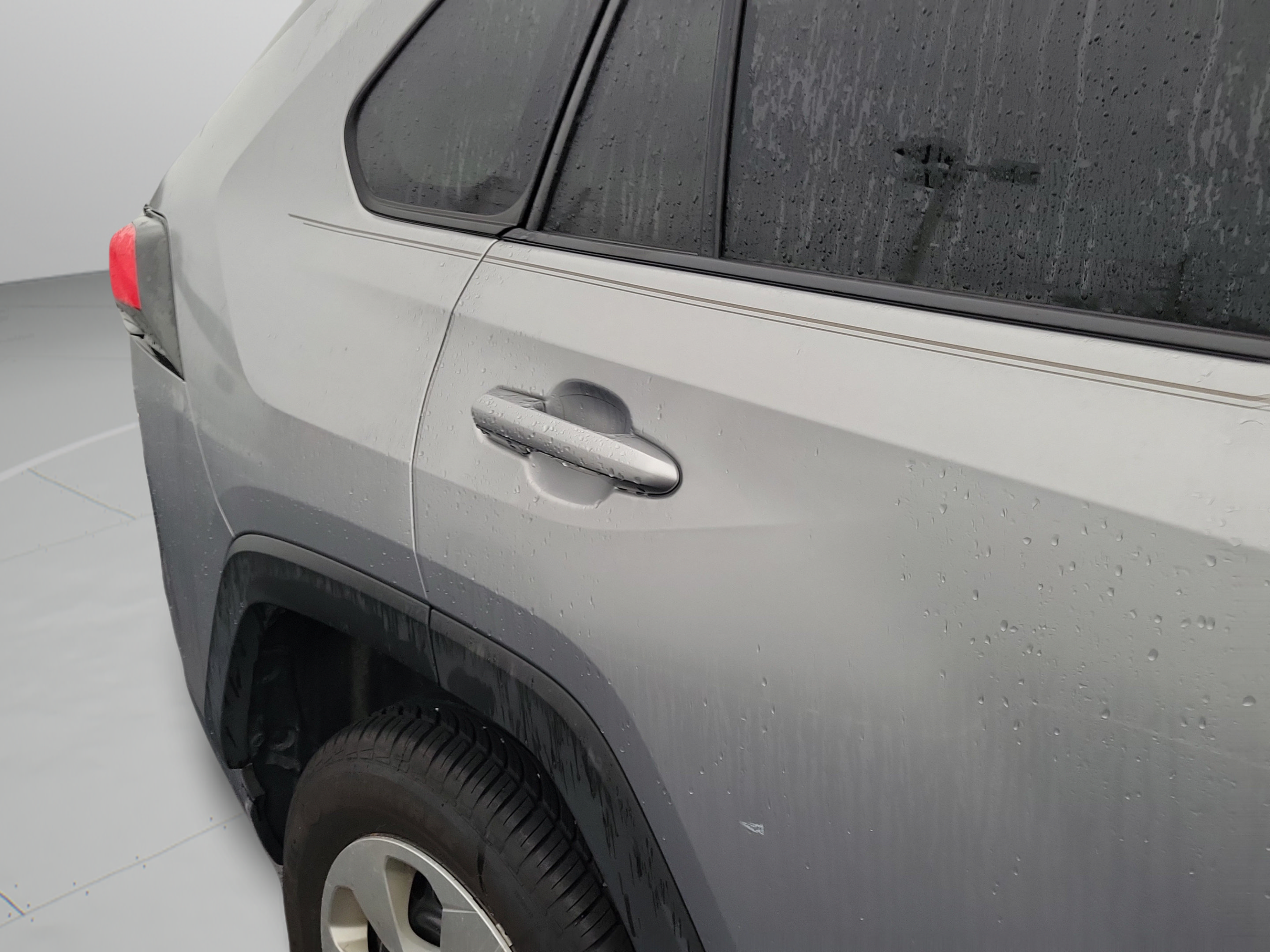 Used 2021 Toyota RAV4 LE FWD image 16