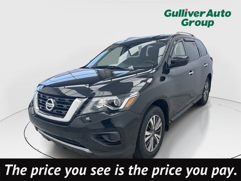 Used 2020 Nissan Pathfinder S image 1