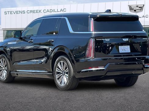 Used 2026 Cadillac Escalade IQL Luxury AWD/4WD image 5