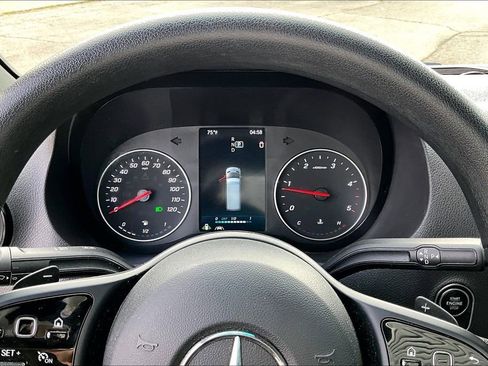 Used 2023 Mercedes-Benz Sprinter 2500 image 14