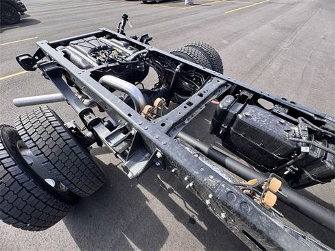New 2025 Ford F450 XL image 13