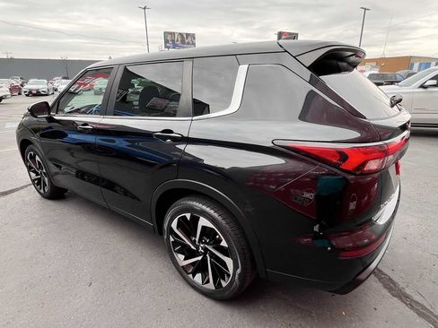 Used 2022 Mitsubishi Outlander ES AWD/4WD image 7