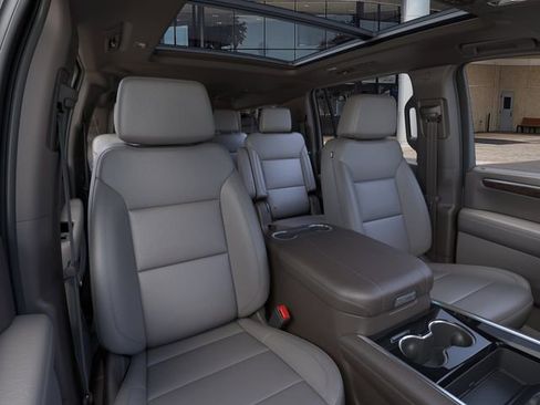 New 2026 Chevrolet Suburban Z71 w/ Comfort Package AWD/4WD image 16