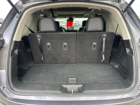 Used 2025 Honda Pilot Touring image 18