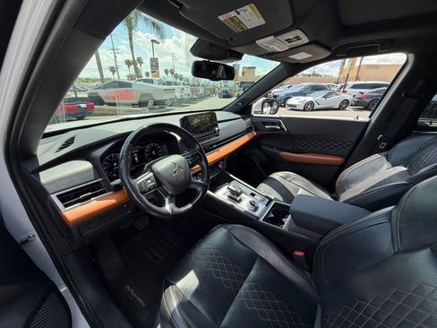 Used 2024 Mitsubishi Outlander SEL FWD image 15