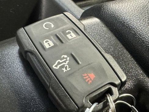 Used 2021 Chevrolet Silverado 1500 Custom Trail Boss image 37