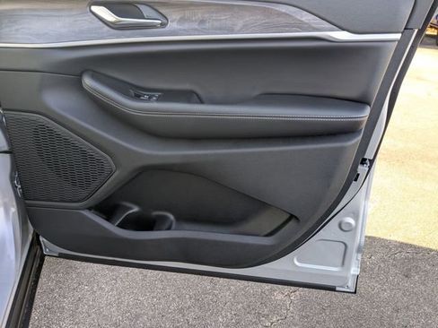 New 2025 Jeep Grand Cherokee L Limited image 35