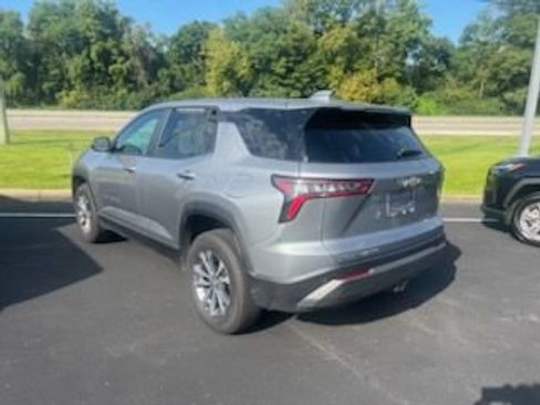 Used 2026 Chevrolet Equinox LT w/ Convenience Package II AWD/4WD image 3