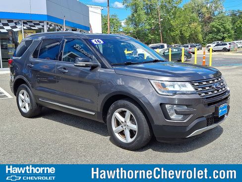 Used 2016 Ford Explorer XLT w/ Equipment Group 202A image 1