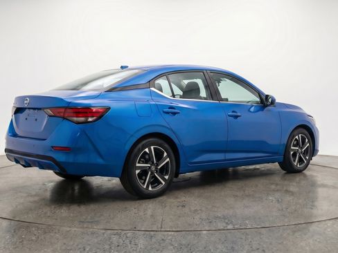 Used 2025 Nissan Sentra SV FWD image 9