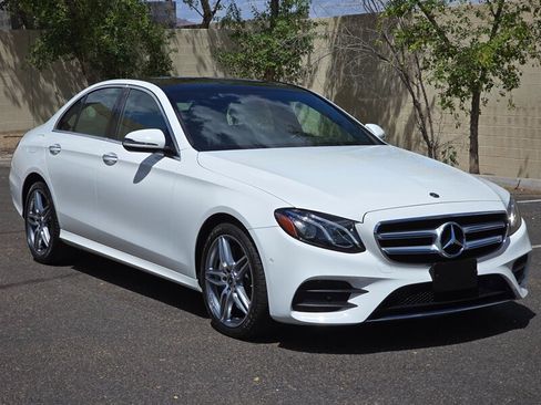 Used 2018 Mercedes-Benz E 400 4MATIC Sedan w/ Premium 1 Package image 2
