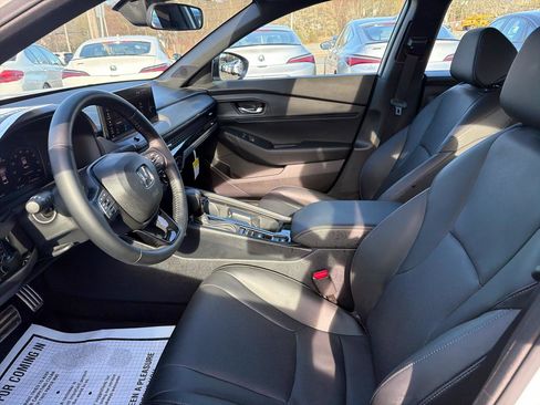 Used 2025 Honda Accord Sport image 18