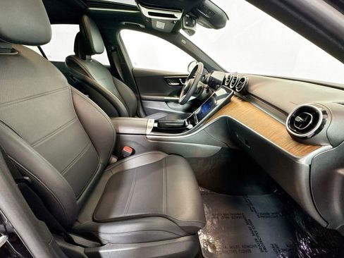Used 2024 Mercedes-Benz C 300 Sedan image 27