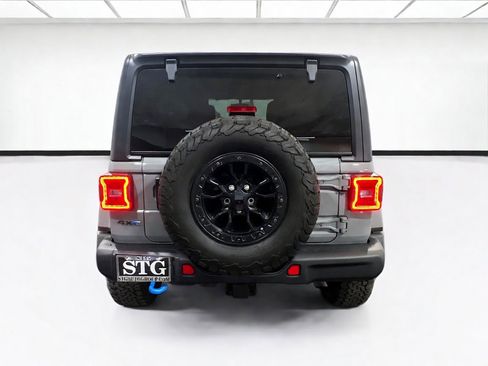 Used 2023 Jeep Wrangler Unlimited Rubicon 4xe AWD/4WD image 5