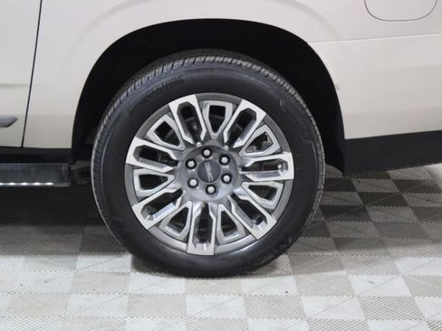 Used 2023 GMC Yukon XL Denali Ultimate w/ LPO, Floor Liner Package image 42