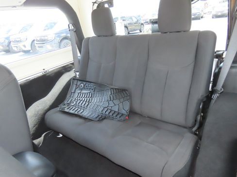 Used 2017 Jeep Wrangler Sport AWD/4WD image 21