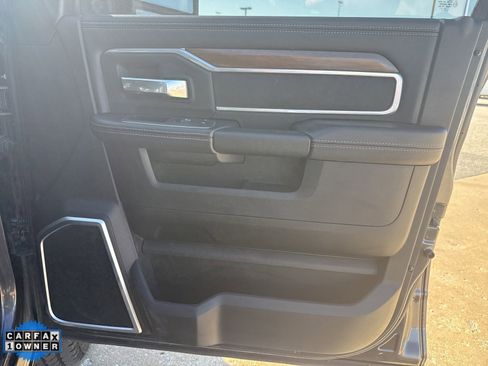 Used 2024 RAM 2500 Laramie image 24