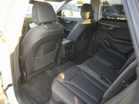 Used 2023 Audi Q8 Prestige image 12