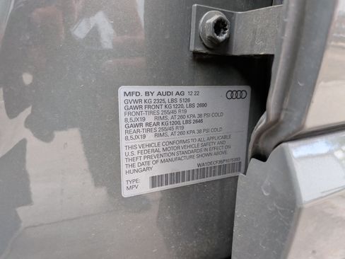 Used 2023 Audi Q3 2.0T Premium w/ Black Optic Sport Package image 37