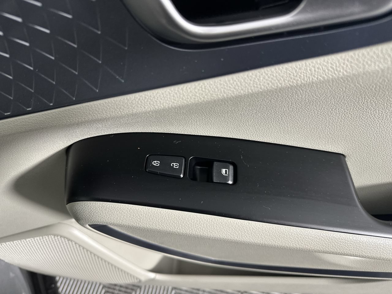 Certified 2025 Kia Soul EX FWD image 13