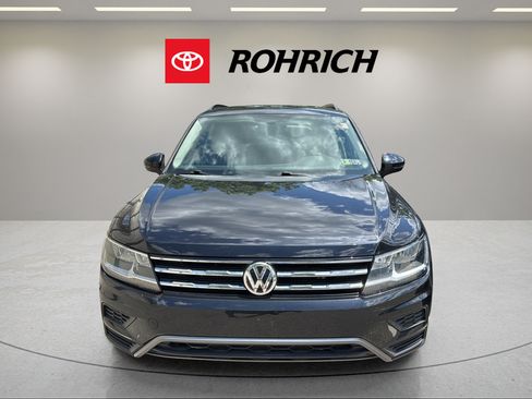 Used 2019 Volkswagen Tiguan SE AWD/4WD image 2