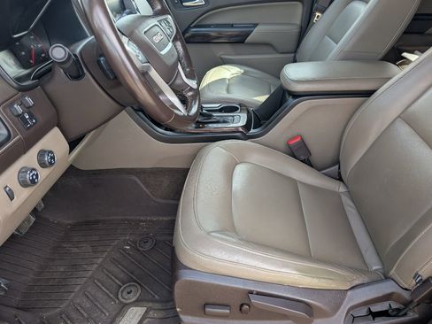 Used 2016 GMC Canyon SLT w/ Driver Alert Package image 9