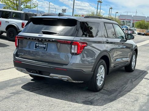 New 2026 Ford Explorer Active w/ Active Comfort Package RWD image 8