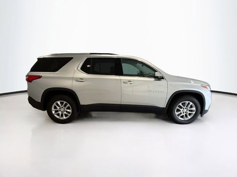 Used 2018 Chevrolet Traverse LT FWD image 8