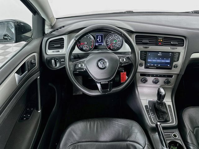 Used 2017 Volkswagen Golf S AWD/4WD image 10