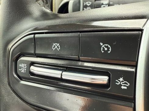 Used 2024 Chevrolet Colorado ZR2 w/ ZR2 Convenience Package III image 51