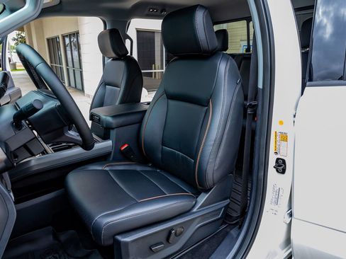 Used 2026 Ford F250 Lariat w/ Black Appearance Package image 31