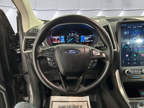 Used 2022 Ford Edge SE AWD/4WD image 9