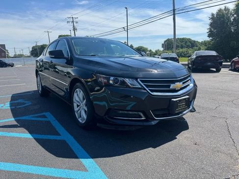 Used 2018 Chevrolet Impala LT FWD image 4