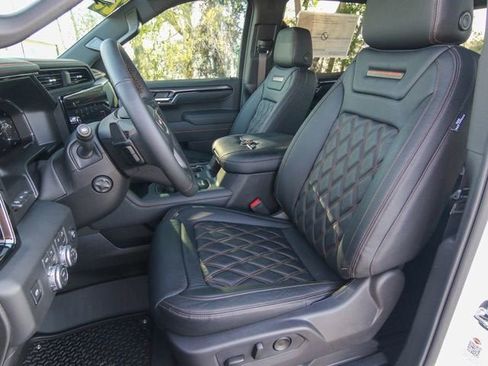New 2026 GMC Sierra 1500 AT4 w/ AT4 Premium Package AWD/4WD image 14