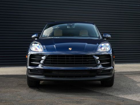 Certified 2021 Porsche Macan AWD/4WD image 6