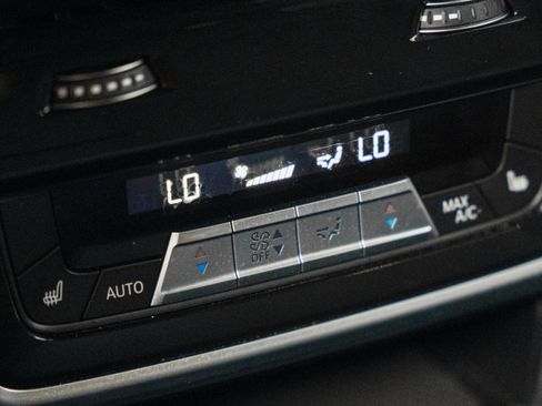 Used 2021 BMW X5 xDrive40i w/ Premium Package 2 image 26