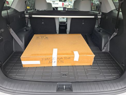 Used 2025 Hyundai Palisade SEL FWD image 23