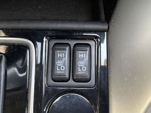 Used 2022 Mitsubishi Eclipse Cross LE image 14