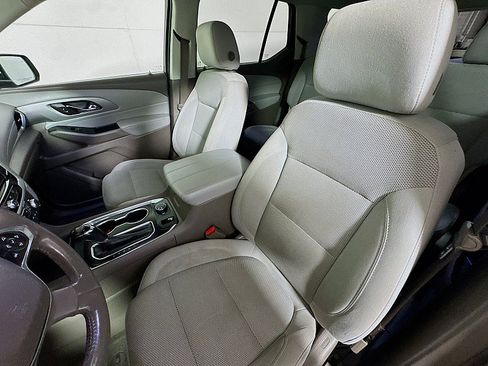 Used 2019 Chevrolet Traverse LT FWD image 11