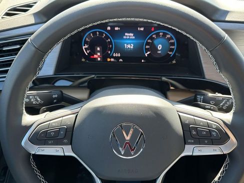 New 2026 Volkswagen Atlas Cross Sport SE image 17