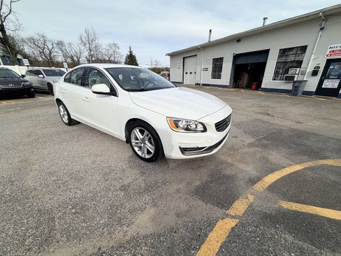 Used 2015 Volvo S60 T5 Premier image 5