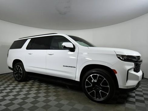 Used 2024 Chevrolet Suburban RST w/ Luxury Package image 10