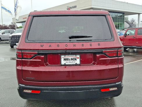 Used 2023 Jeep Wagoneer Series II AWD/4WD image 29
