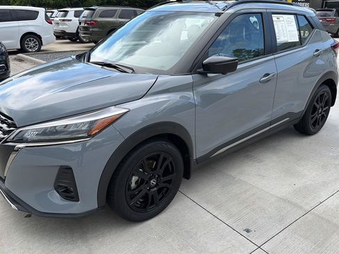 Used 2024 Nissan Kicks SR w/ SR Premium Package FWD image 7