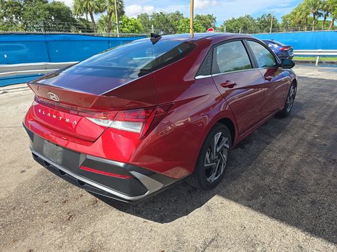 Used 2025 Hyundai Elantra SEL FWD image 6