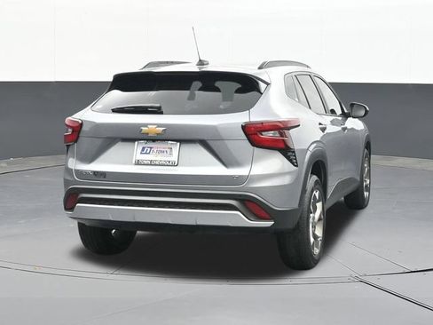 Used 2025 Chevrolet Trax LT w/ Driver Confidence Package FWD image 13