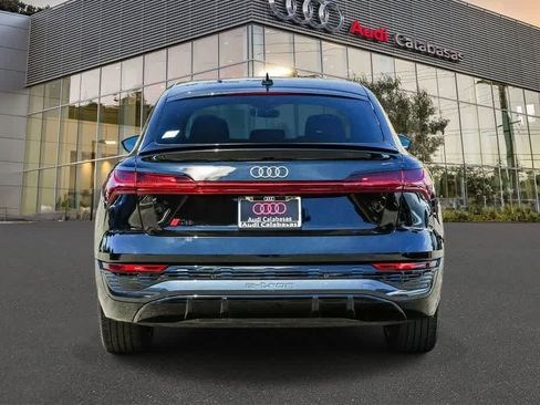 Used 2024 Audi Q8 e-tron Premium Plus w/ Premium Plus Package AWD/4WD image 3