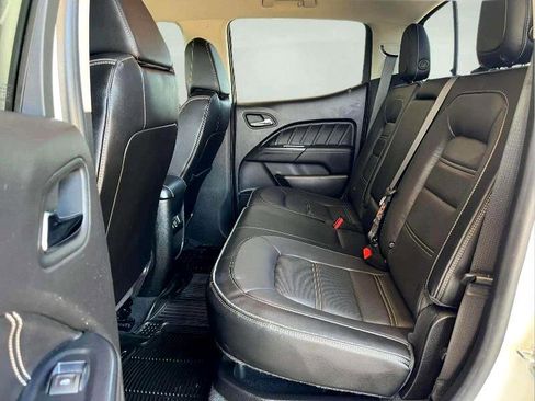 Used 2021 GMC Canyon Denali image 17