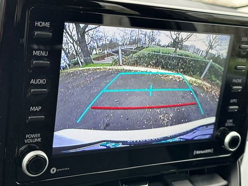 Used 2022 Toyota Corolla LE image 18