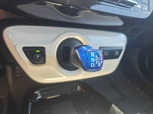 Used 2017 Toyota Prius Four Touring w/ Premium Convenience Package FWD image 29
